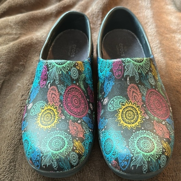 CROCS Neria Pro II Graphic Clog Sz W8 - Picture 2 of 14